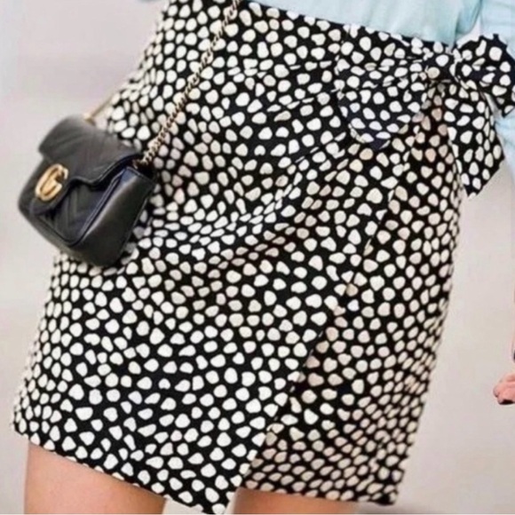 J. Crew Metallic Gold & Black Pebble Print Mini Skirt Size 8 - Picture 1 of 16